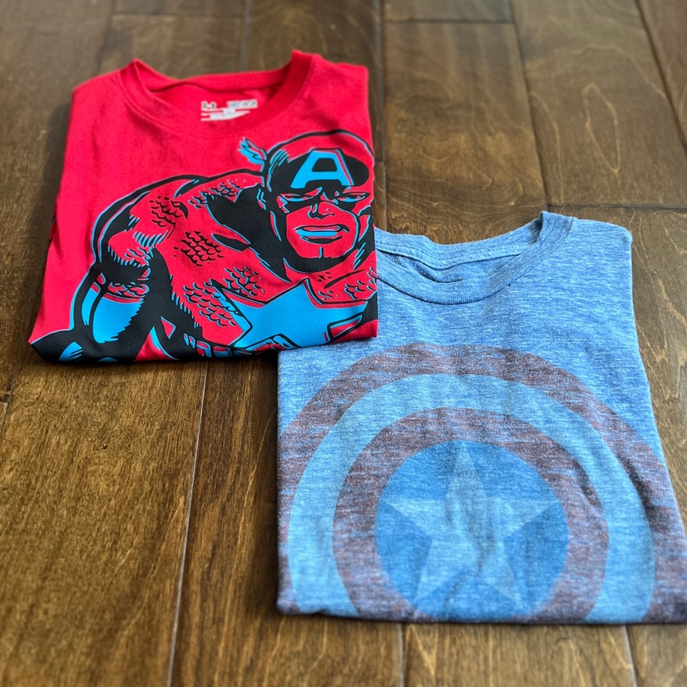 2 Boys Under Armour and Marvel Avengers t-shirts EUC